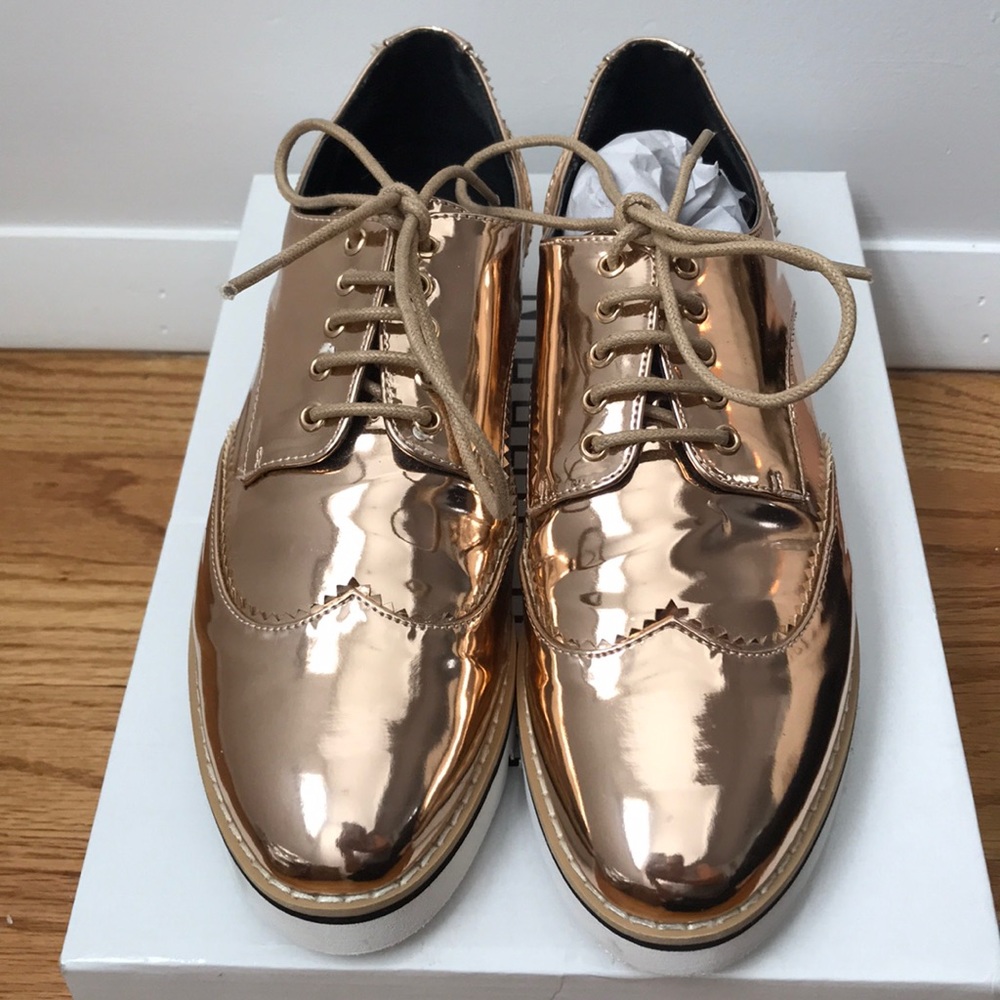 Cape Robbin Metallic Pointy Toe Spectator Sneaker